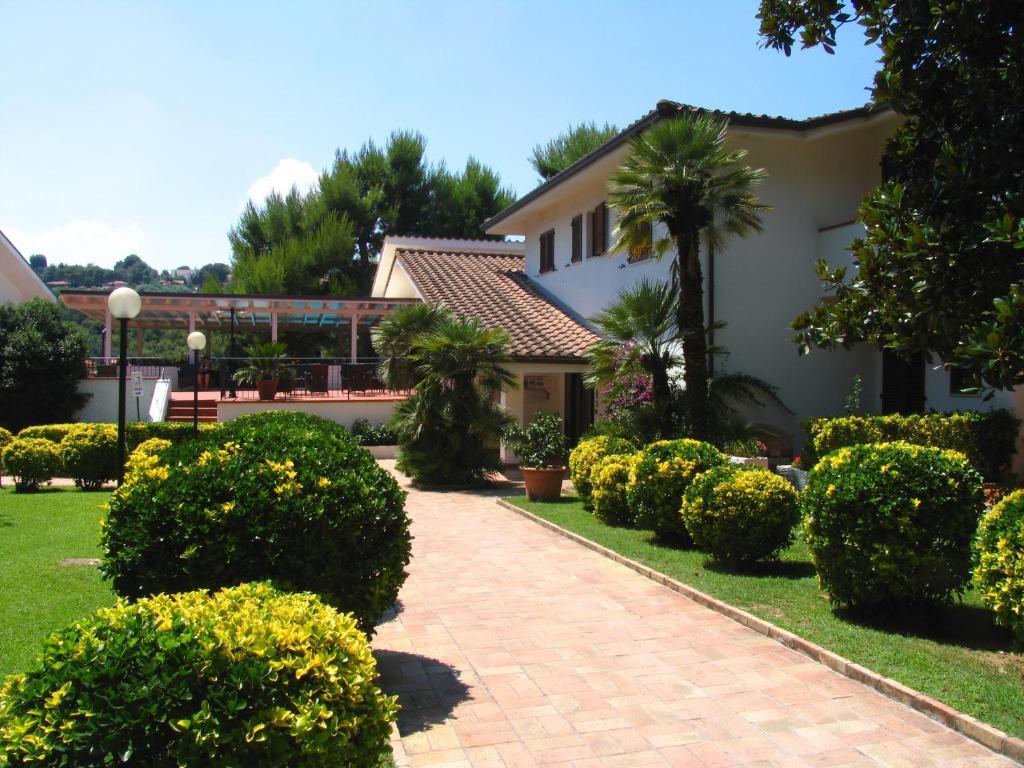 Hotel Giardino Suites&Spa نومانا المظهر الخارجي الصورة